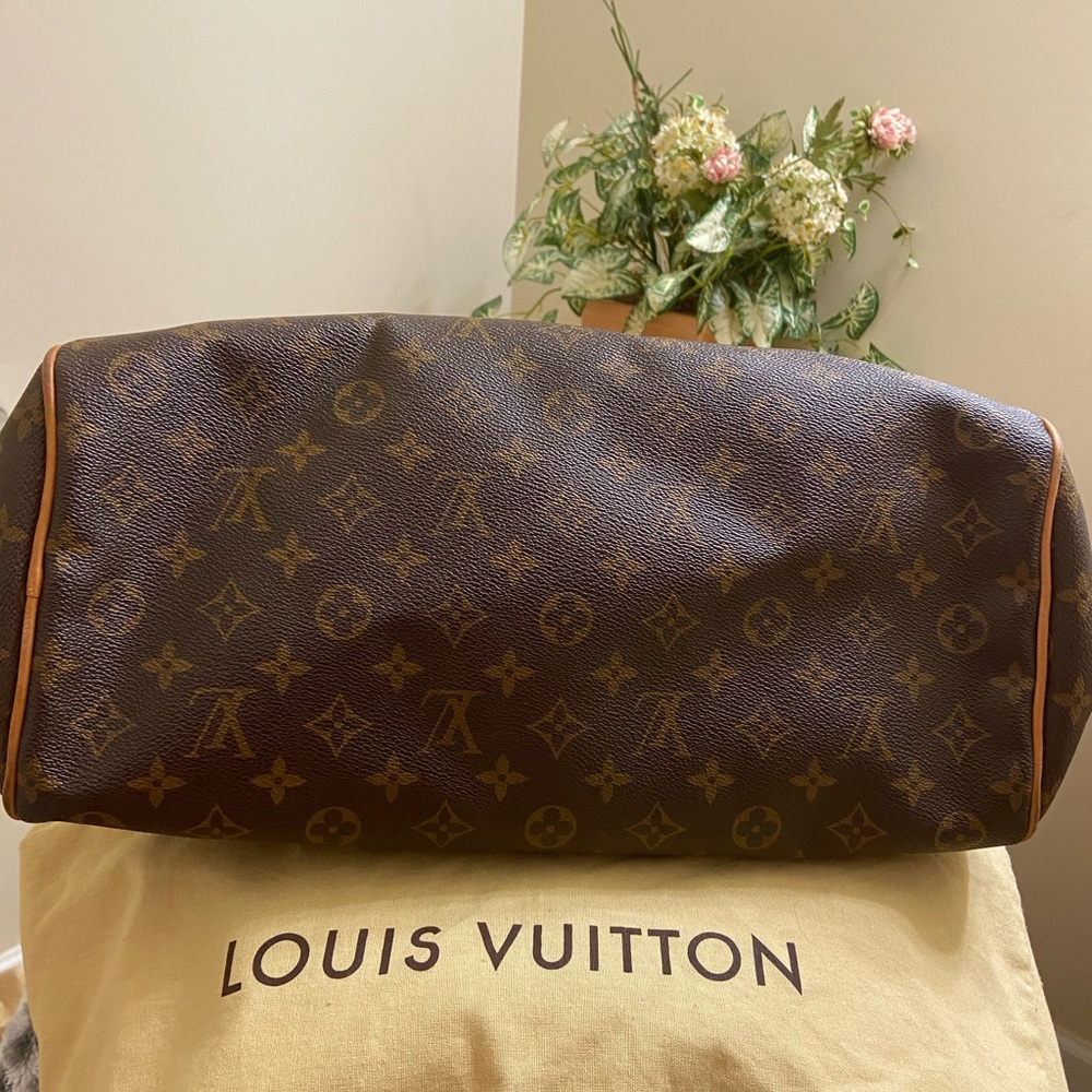 💯 Authentic Louis Vuitton Montorgueil Satchel - Picture 7 of 8